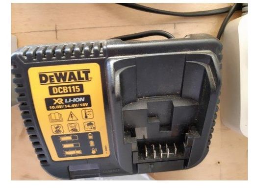 Зарядний пристрій DeWALT DCB115 (DCB115) фото